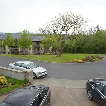 Fernhill Rise - Shared Entrance And Private Bedroom/bathroom